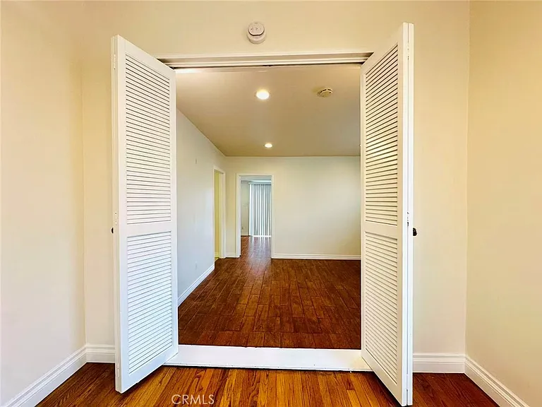 400 E Fernfield Dr — Photo 25