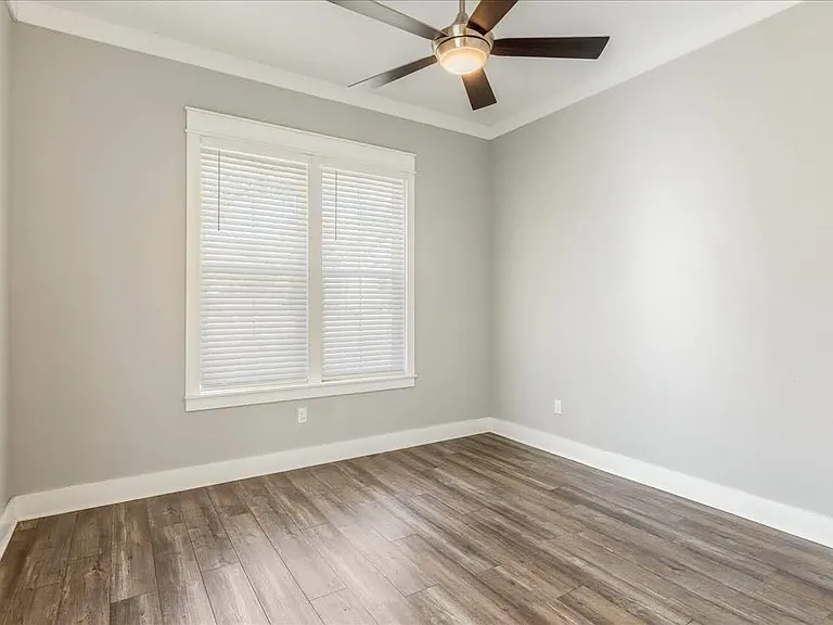 4072 Biltmore Ave — Photo 26