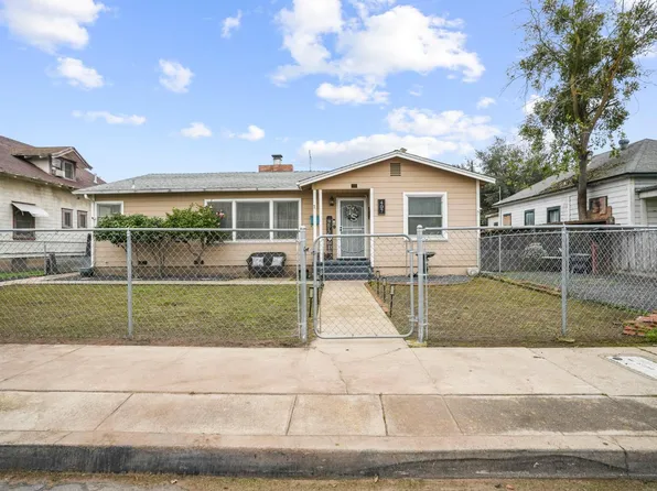 407 W H St, Oakdale, CA 95361