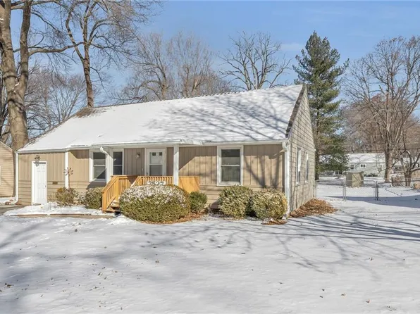 7527 Lowell Ave, Overland Park, KS 66204