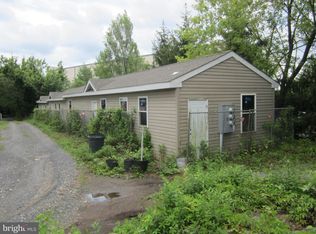 60 Cherry St, Willow Grove, PA 19090