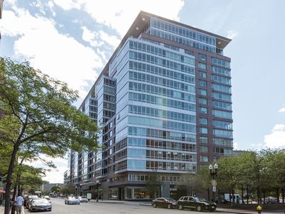 1 Charles St S UNIT 1612, Boston, MA, 02116