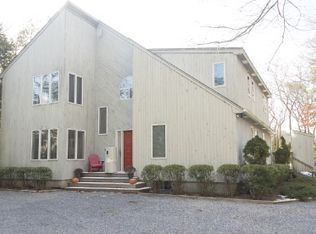 101 Wainscott Northwest Rd, Wainscott, NY 11975