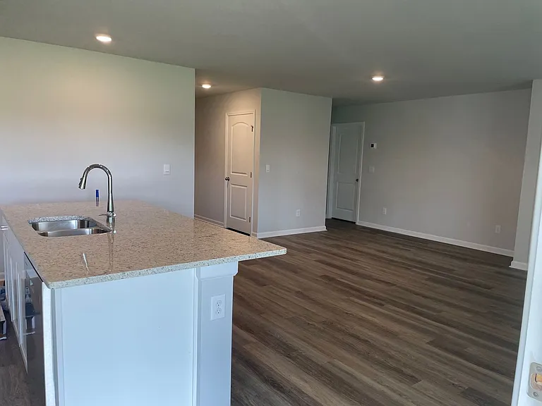 273 Ashland Dr SW — Photo 27