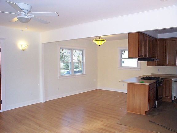 3rd image of 625 N 5th St
