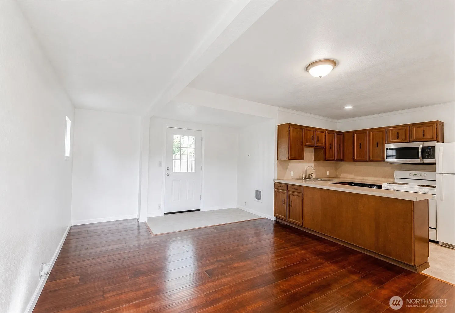 1 bed, 650 sqft, $1,600 — Photo 1