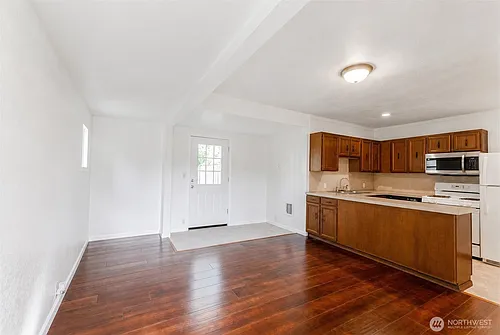 1102 N Sheridan Ave Photo 1