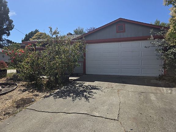 3rd image of 27 Flamingo Ct