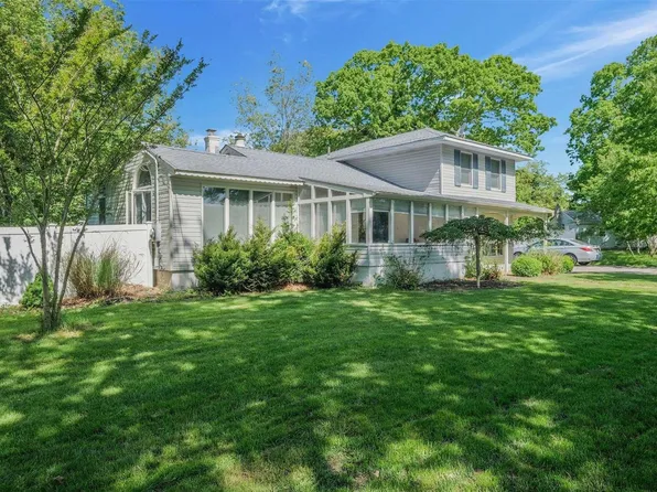 14 Bogota Road, Mastic Beach, NY 11951