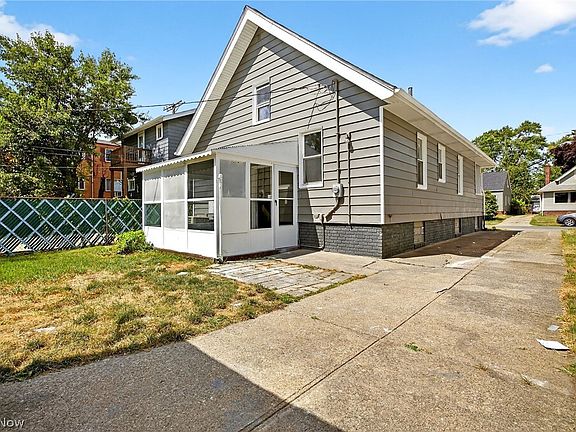 4th image of 3615 W 147th St