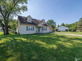 7299 Rumford Rd, Temperance, MI 48182