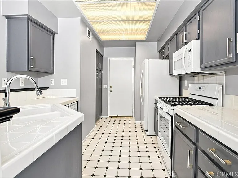 14 Chapala Ct — Photo 8