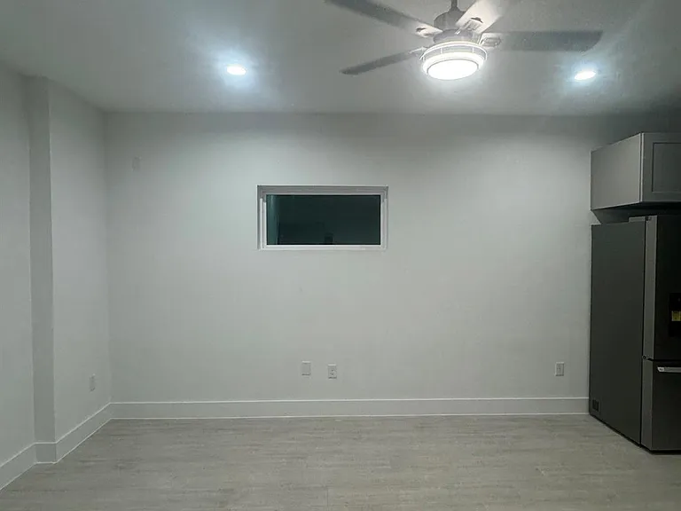 7608 Easter St — Photo 15
