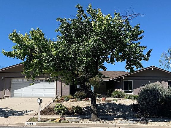 2nd image of 1381 Lamont Ave