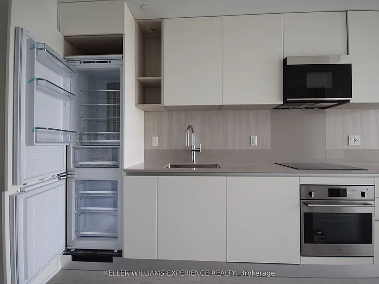 39 Mary St #1901 — Photo 9