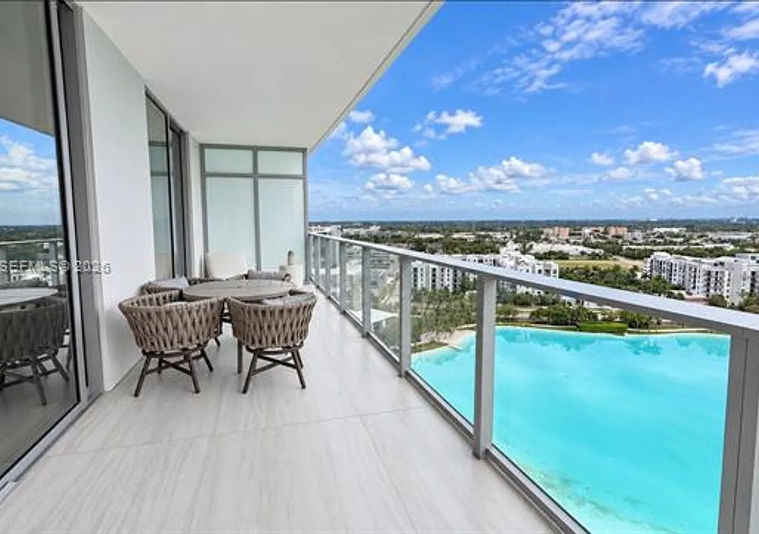 2411 Laguna Cir cu-1410, North Miami, FL 33181 — Photo 3
