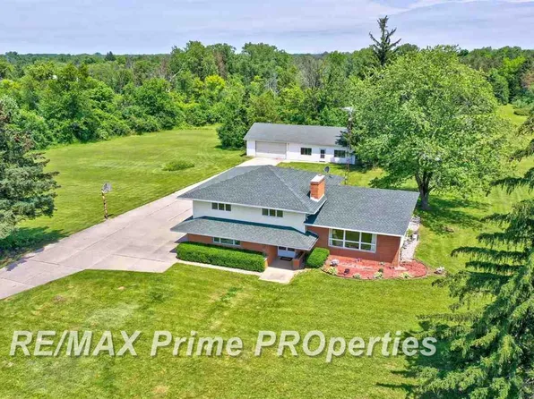 2093 E Mount Morris Rd, Mount Morris, MI 48458