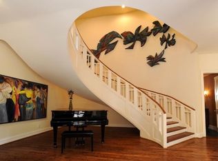 14135 Beresford Rd, Beverly Hills, CA 90210