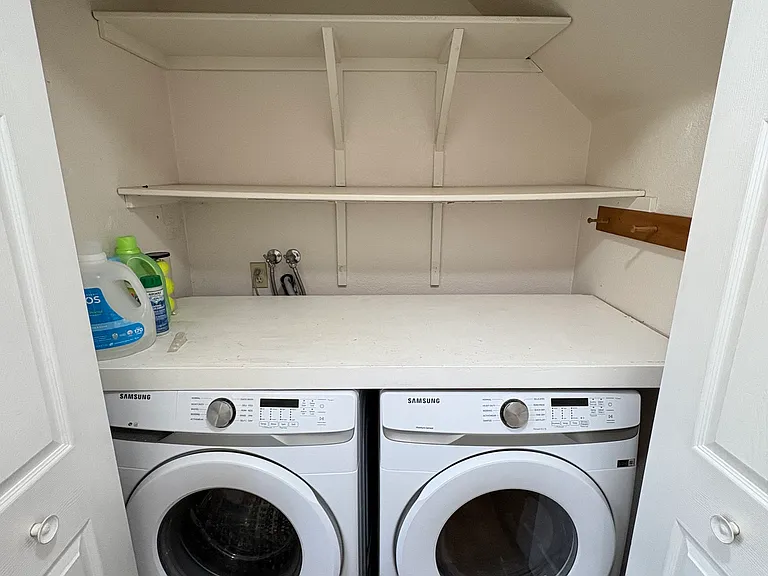 852 Crosby St #C — Photo 16