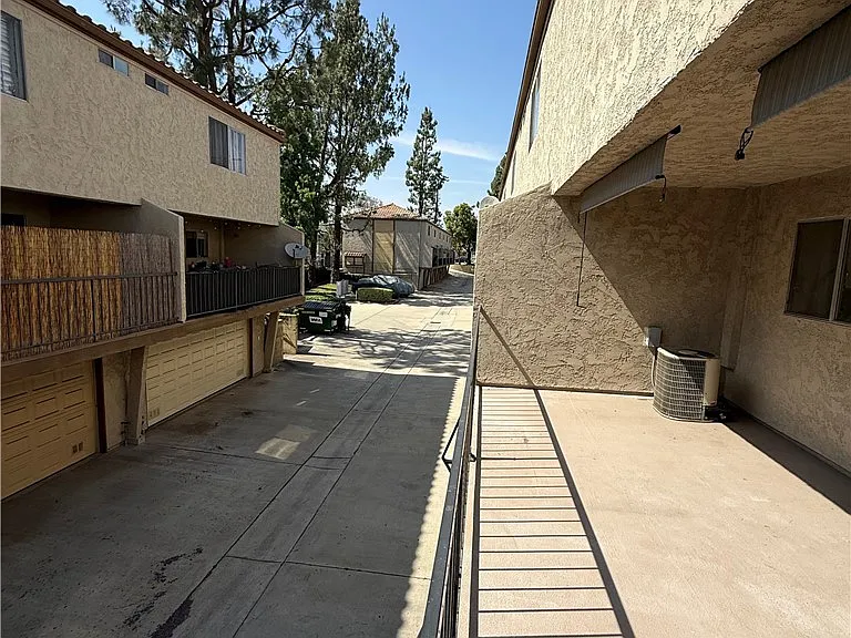5195 Walnut St #14 — Photo 21