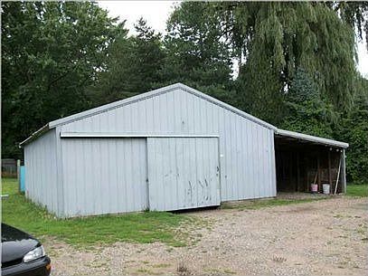 2nd image of 87 Lamoreaux Dr NE