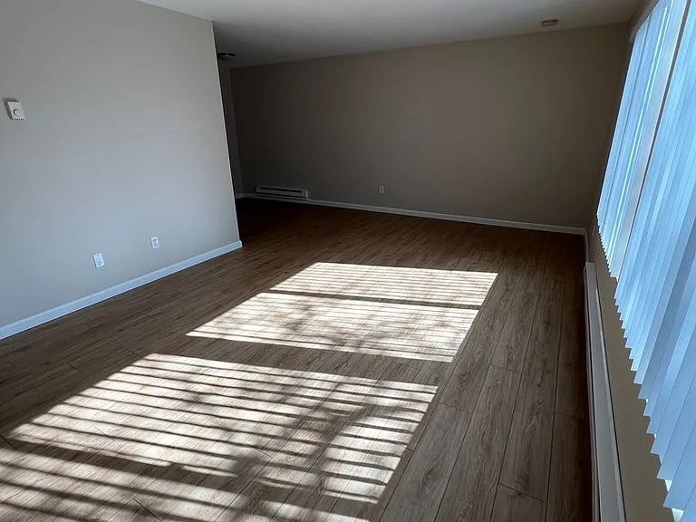 3326 Lombard Ave #3 — Photo 8