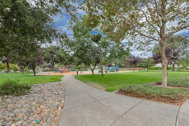 1631 Avenida De Los Padres — Photo 14