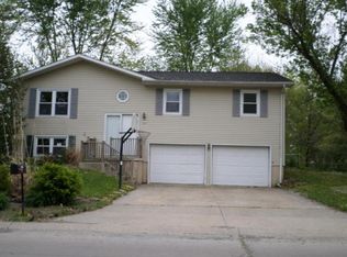 1204 Falcon Dr, Mexico, MO 65265