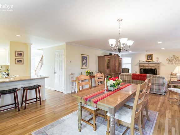 4th image of 17 Amys Ct