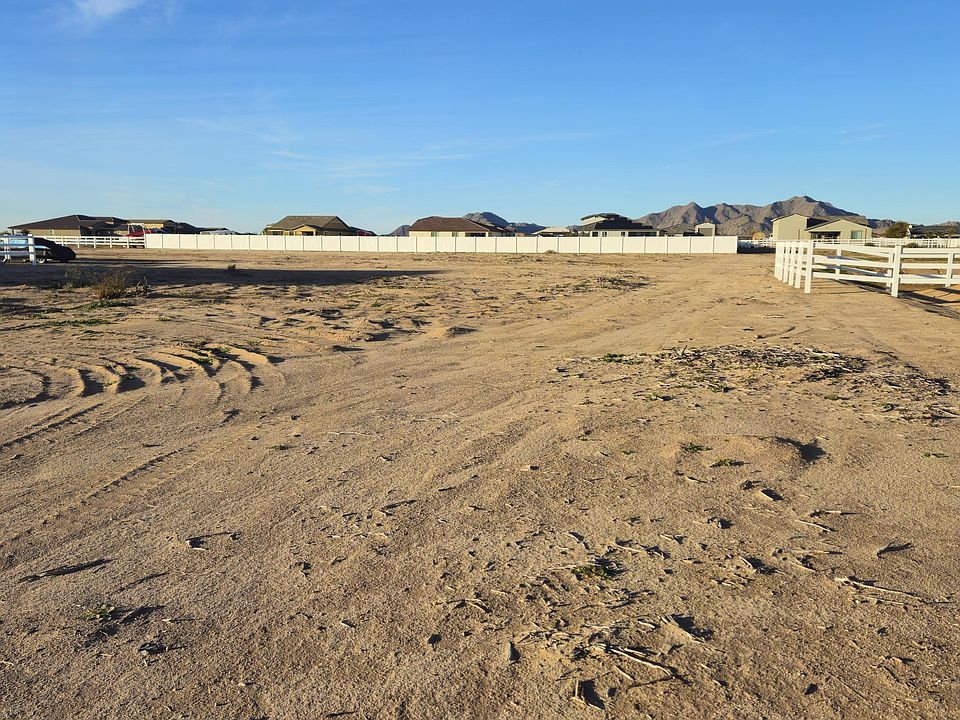 2nd image of 10620 W APPALOOSA Trail #30