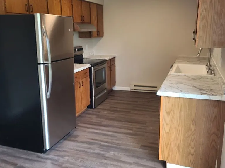 1516 Vogt Dr — Photo 3