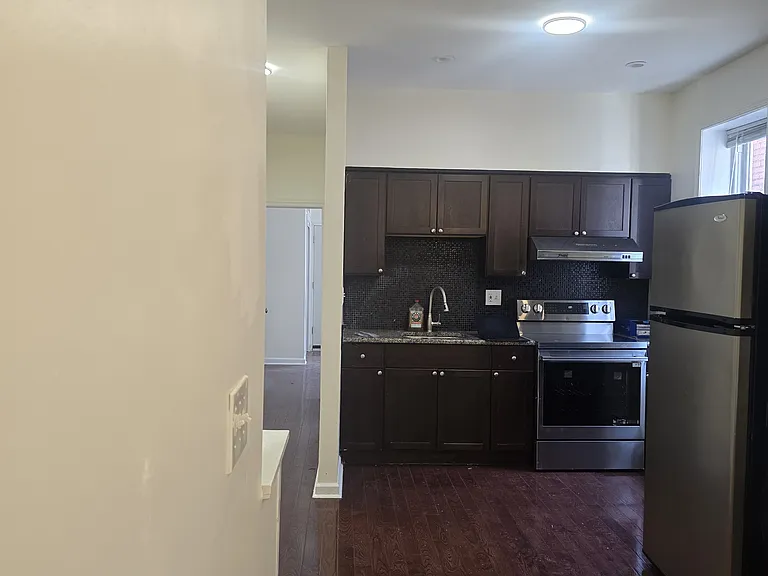 1708 Mifflin St #2 — Photo 22
