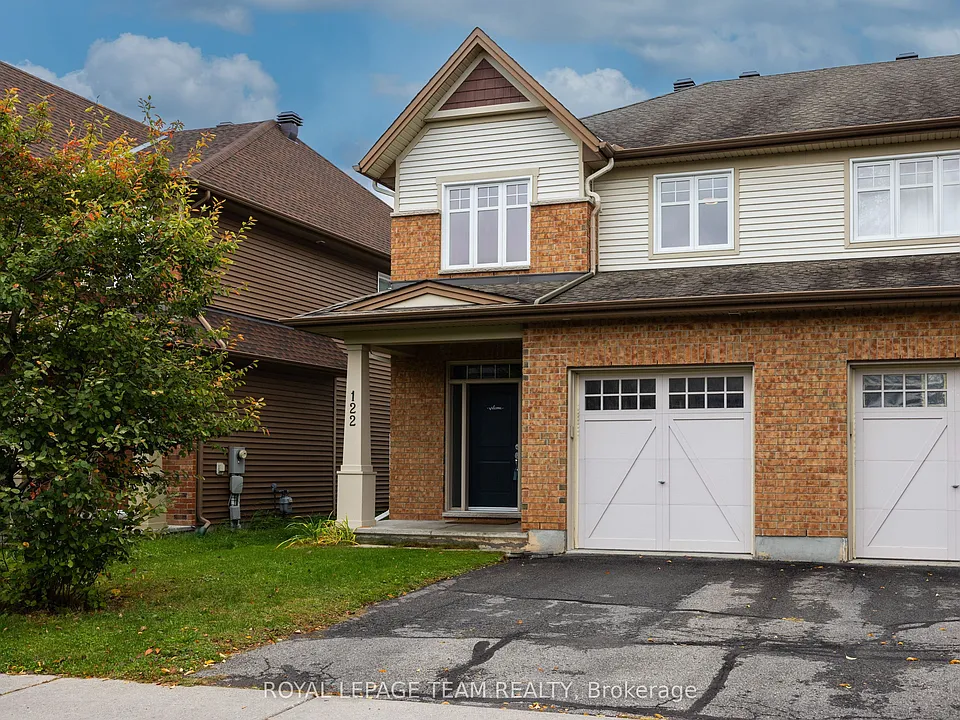122 Highbury Park Dr S