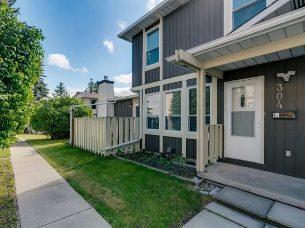 544 W Blackthorn Rd NE #304, Calgary, AB T2K 5J5