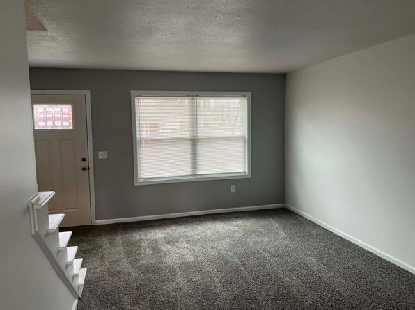 59-65 E Main St #14