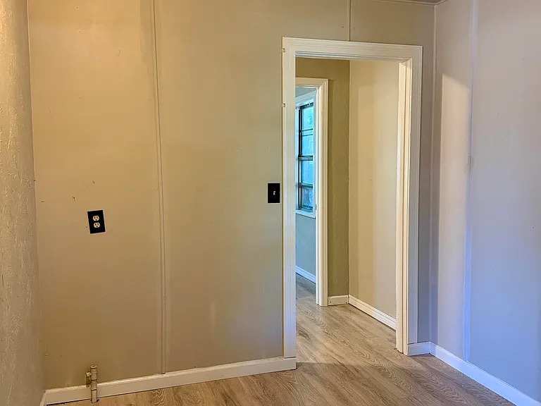 613 N J St — Photo 21
