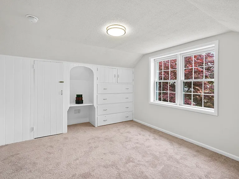 223 E 6th Ave — Photo 14
