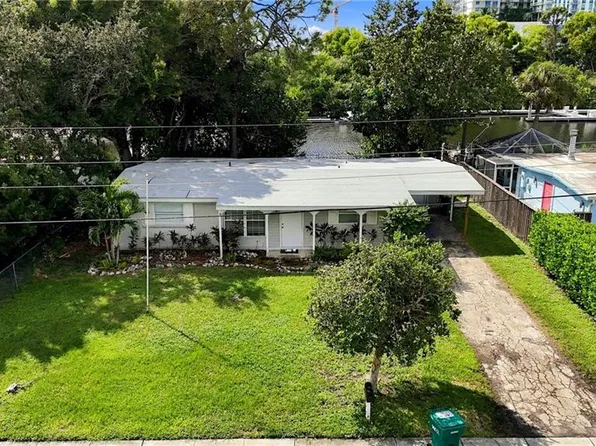 2140 Harbor LN, NAPLES, FL 34104