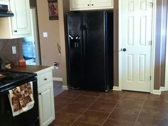 2nd image of 30210 Daffodil Dr