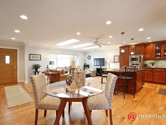 Kitchen / Living Room