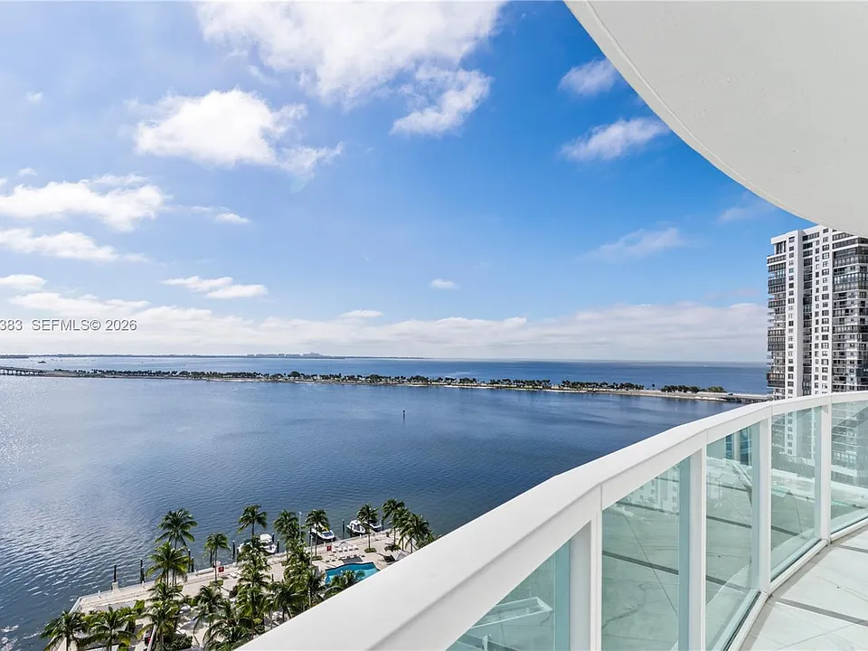 2101 Brickell Ave #1206