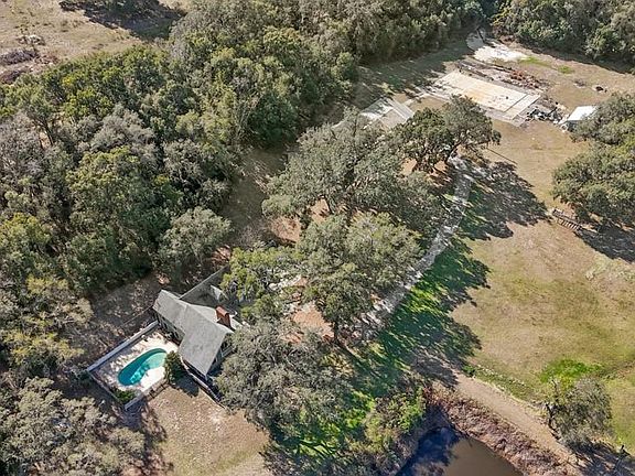 3rd image of 19621 Lake Lincoln Ln