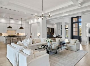 209 Tupelo Rd, Naples, FL 34108