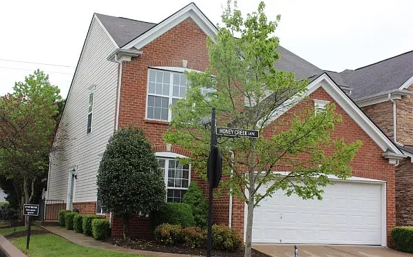 109 Honey Creek Ln — Photo 1