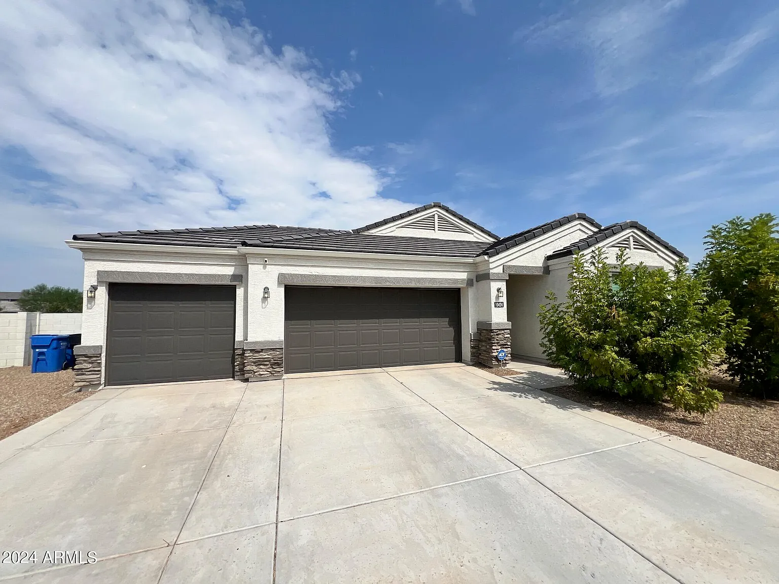4 bed, 2.0 bath, 2238 sqft, $2,500 — Photo 2