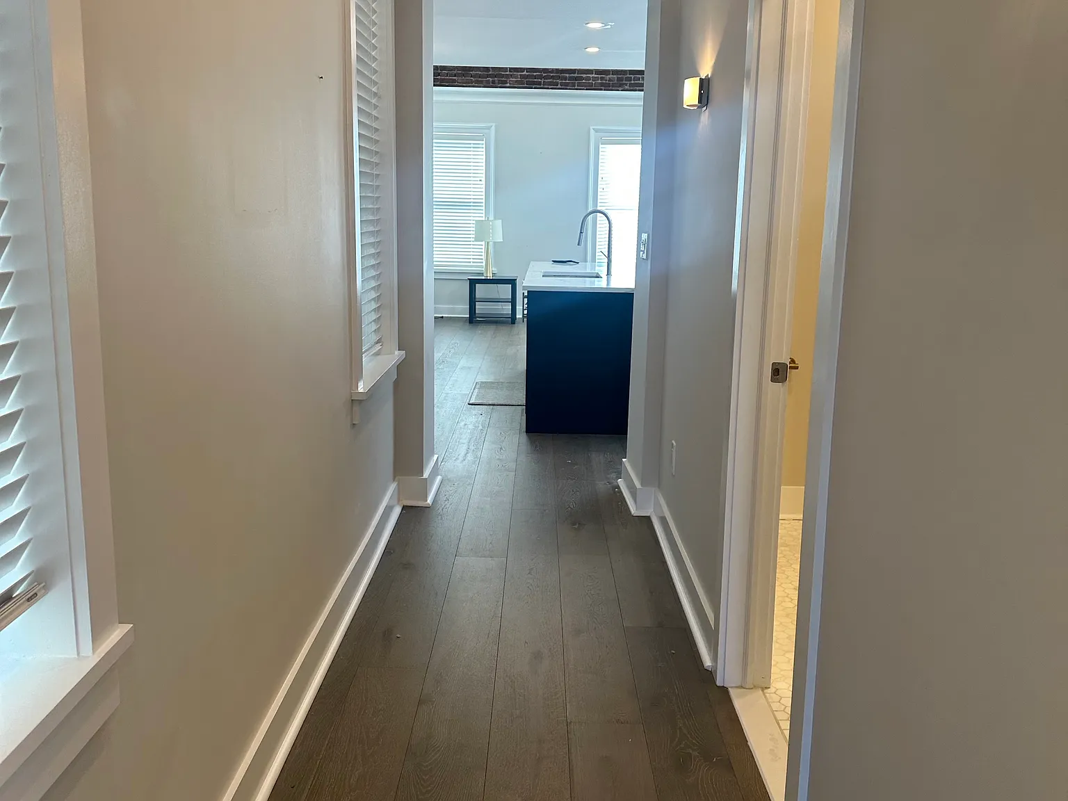 2 bed, 800 sqft, $4,100 — Photo 2