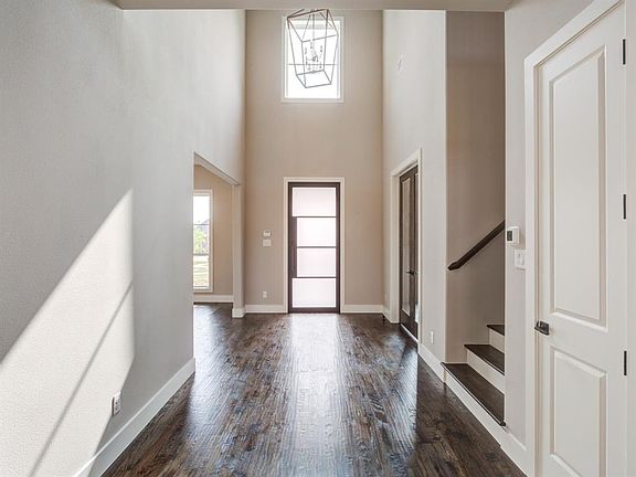 2nd image of 6305 Napoli Cres