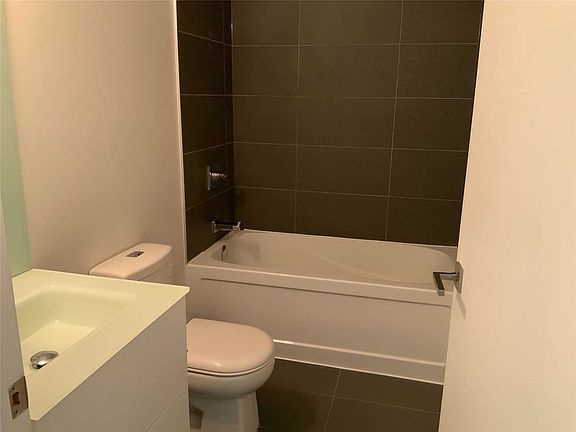 5th image of 111 Saint Clair Ave W #723