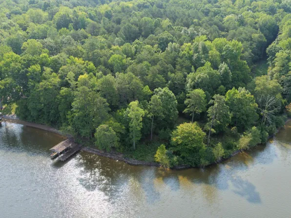 235 Pelican Point Ln, Semora, NC 27343