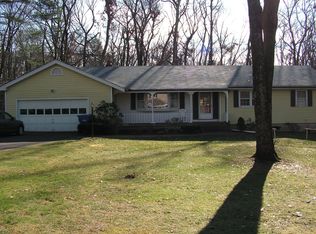 46 Middle Rd, Ellington, CT 06029